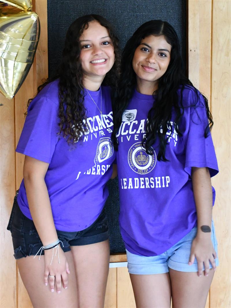 Islip HS Holds Record-Breaking Freshman Orientation