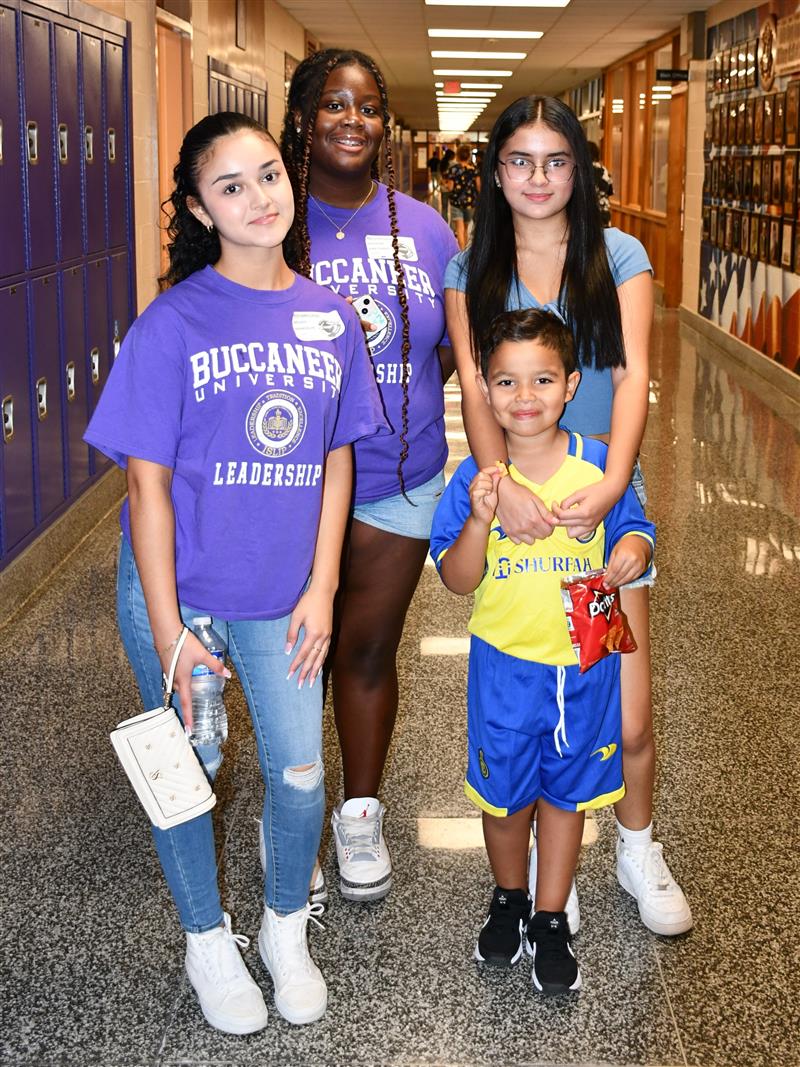 Islip HS Holds Record-Breaking Freshman Orientation