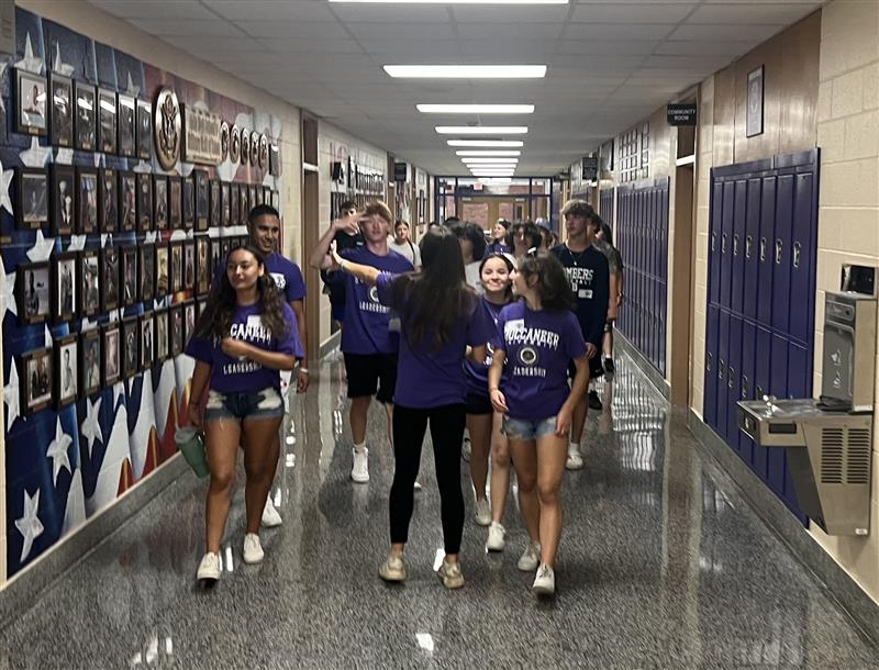 Islip HS Holds Record-Breaking Freshman Orientation