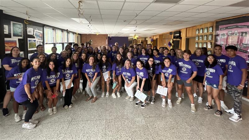 Islip HS Holds Record-Breaking Freshman Orientation